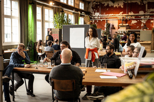 Networking ohne Visitenkarten-Schlacht: Warum wir den Laladay machen.